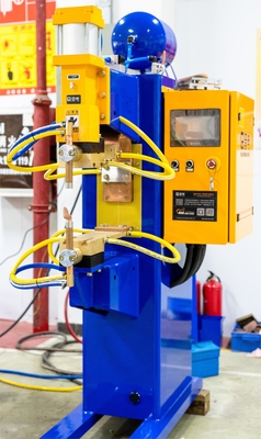 Handheld Automatic Wire Feeding Fiber Laser Welding Machine For Funnel